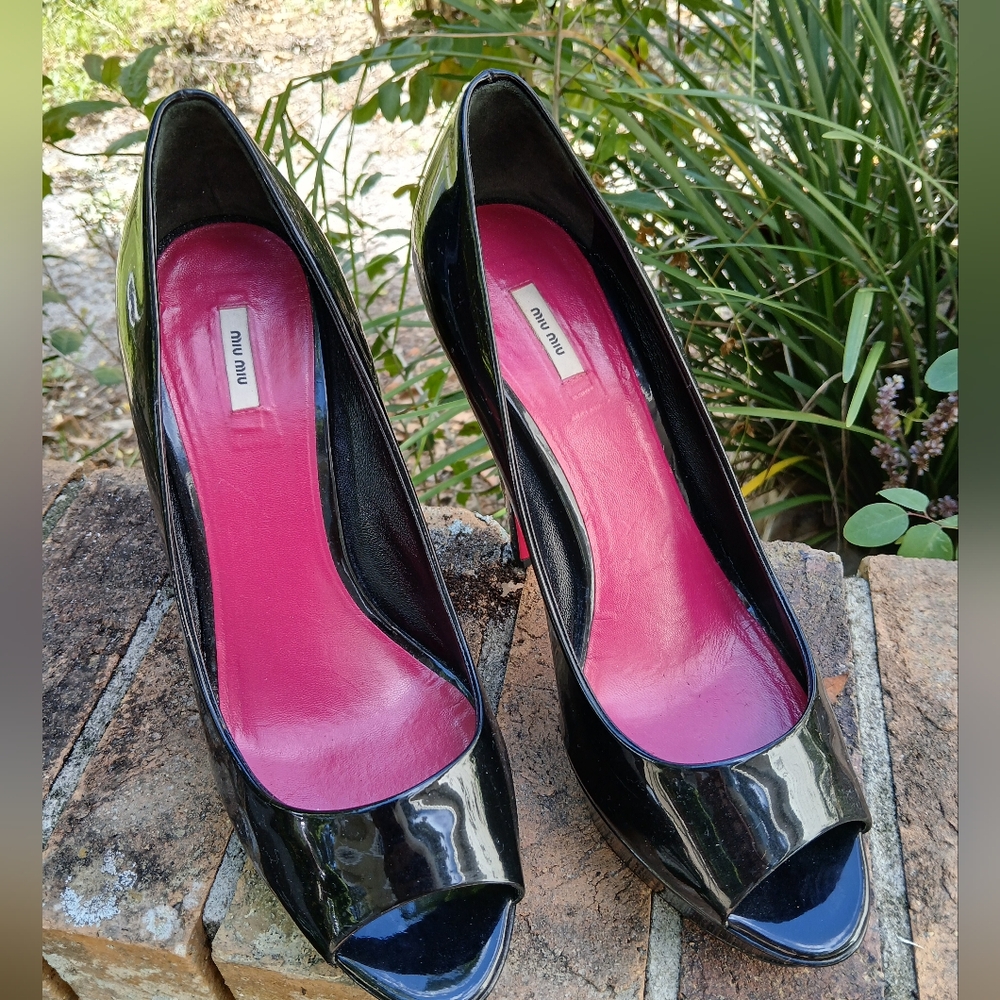 Mui Mui patent heels